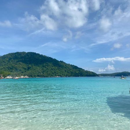 Nazza Homestay Besut With Swimming Pool Kampung Raja Zewnętrze zdjęcie