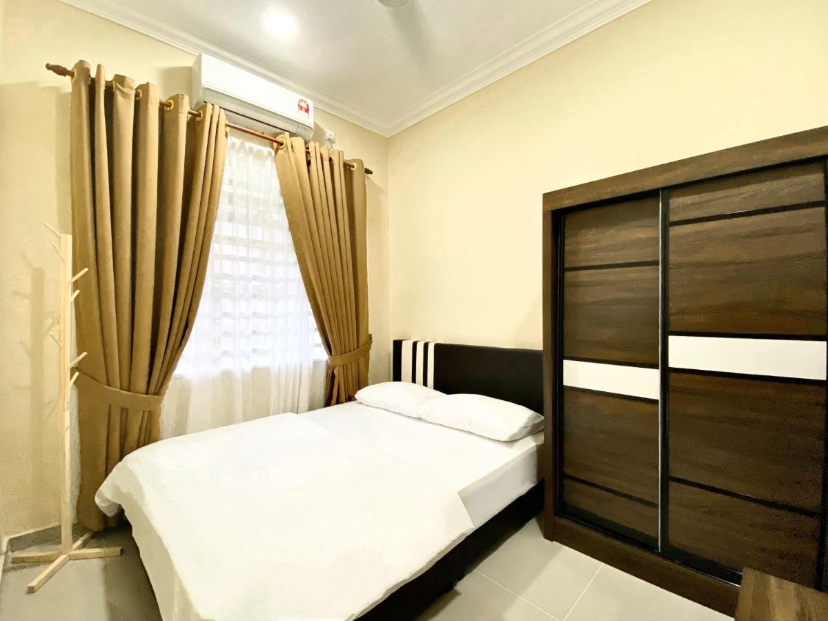 Nazza Homestay Besut With Swimming Pool Kampung Raja Zewnętrze zdjęcie