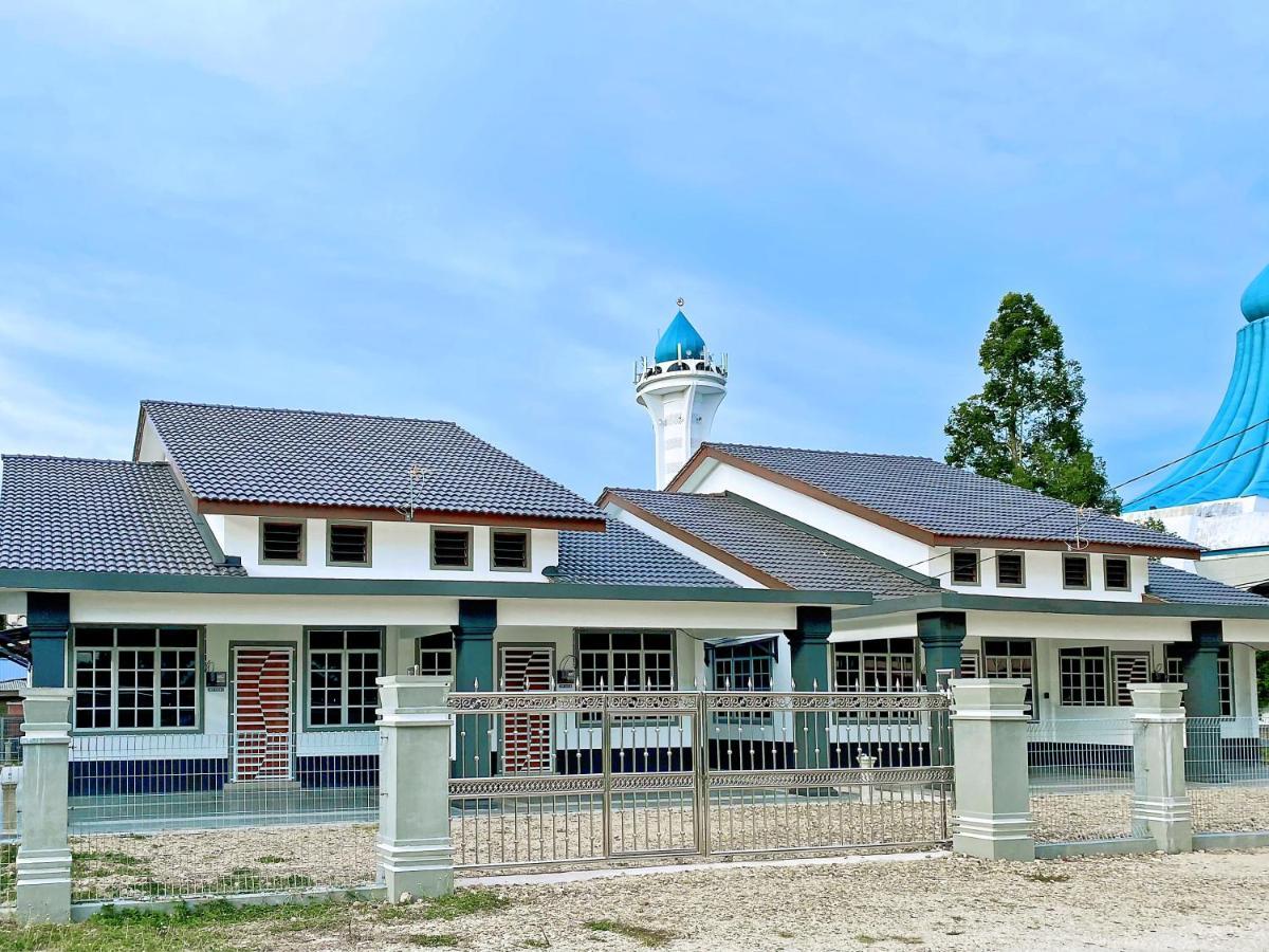 Nazza Homestay Besut With Swimming Pool Kampung Raja Zewnętrze zdjęcie